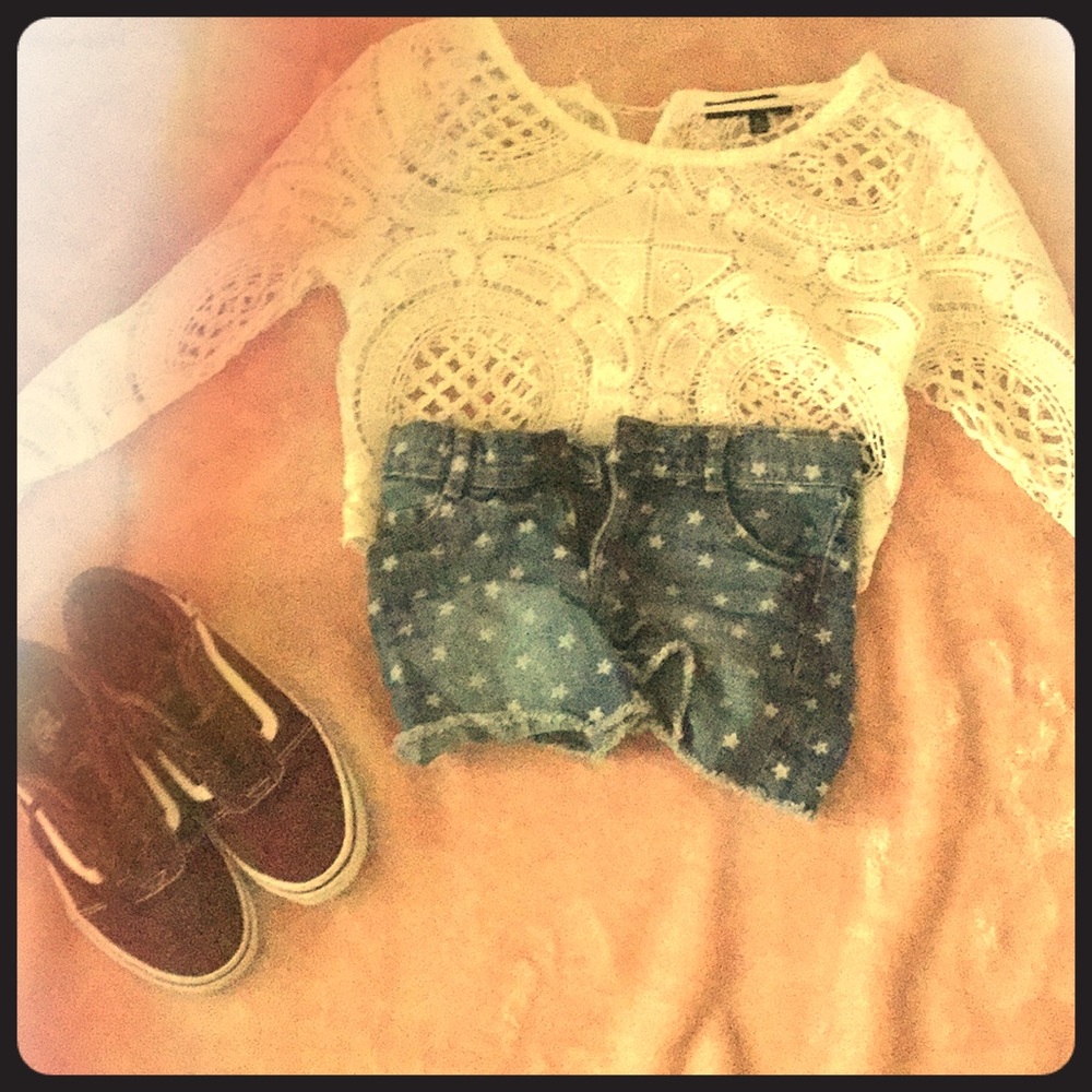 Short size 5T shirt size small juniors